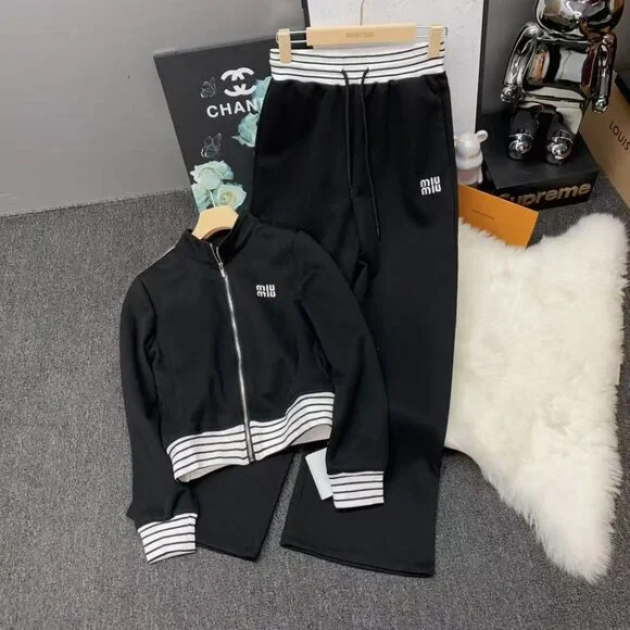 Miu Miu Black and White Striped Casual Suit, Size S. - Picture 3 of 7